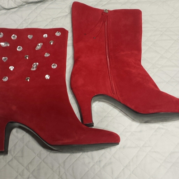 Fashion Boots - Picture 3 of 3